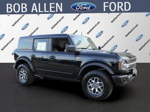 Shadow Black 2025 Ford Bronco Badlands