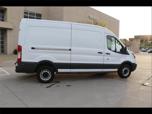 2018 Ford Transit-250 148 WB Medium Roof Cargo