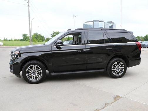 Agate Black Metallic 2025 Ford Expedition Active