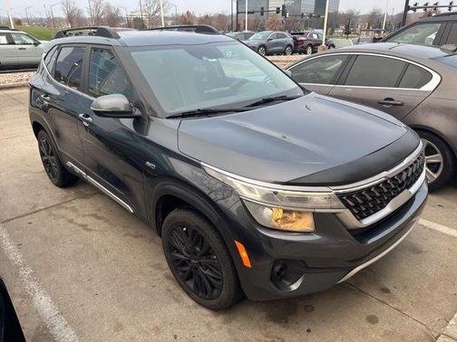 2022 Kia Seltos Nightfall