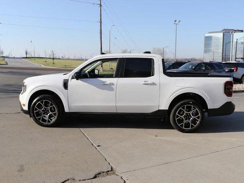 Oxford White 2026 Ford Maverick Lariat