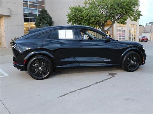 2023 Ford Mustang Mach-E California Route 1