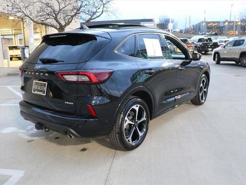 2023 Ford Escape ST-Line Elite