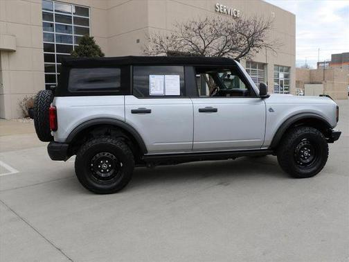 2022 Ford Bronco Black Diamond