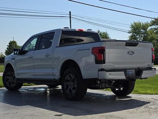 2025 Ford F-150 Lightning Flash