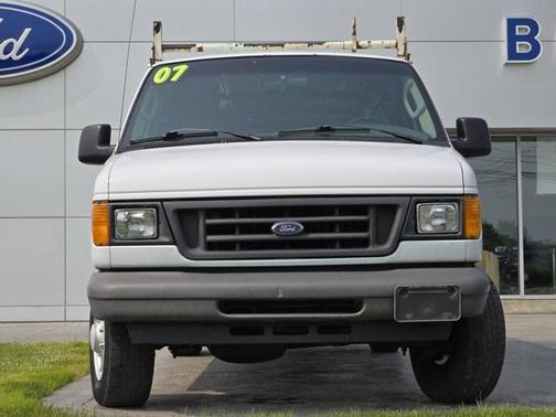 2007 Ford E250 Base