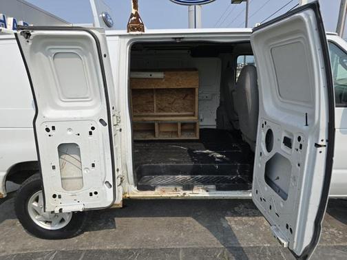 2007 Ford E250 Base