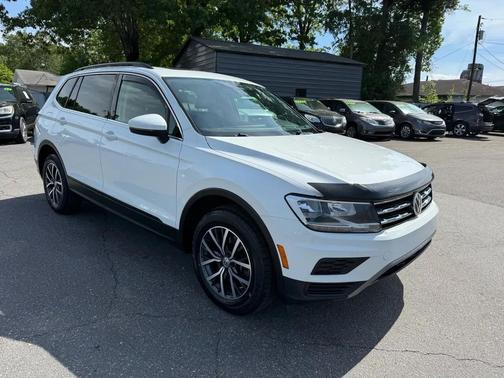 White 2019 Volkswagen Tiguan 2.0T SE 4MOTION