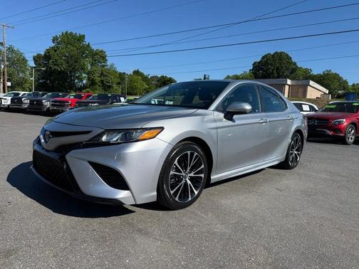 Silver 2020 Toyota Camry SE