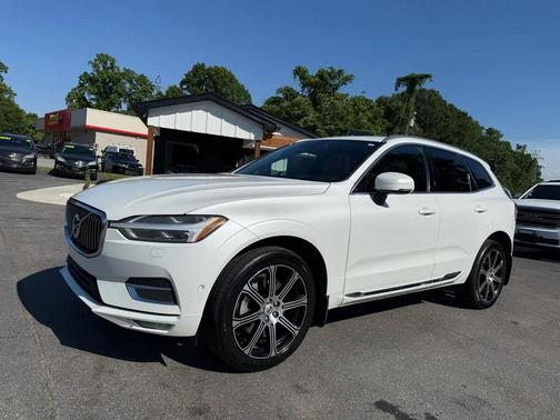 White 2019 Volvo XC60 T6 Inscription