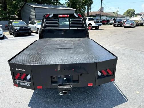 2017 RAM 3500 Tradesman Crew Cab 4x4 8' Box