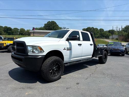 2017 RAM 3500 Tradesman Crew Cab 4x4 8' Box