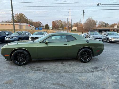 2018 Dodge Challenger SXT