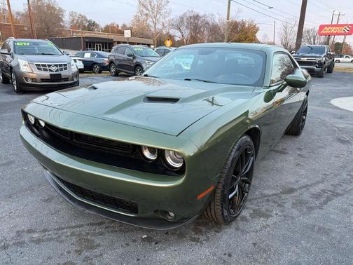 2018 Dodge Challenger SXT