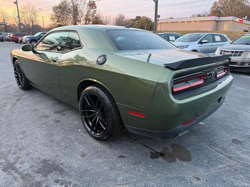 2018 Dodge Challenger SXT