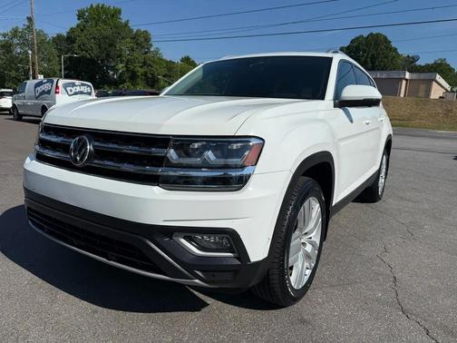 White 2018 Volkswagen Atlas 3.6L SEL Premium
