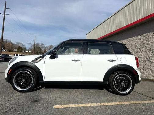 2011 MINI Cooper S Countryman Base