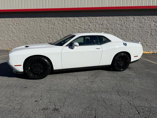 2016 Dodge Challenger SXT