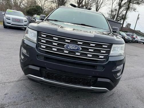 Gray 2017 Ford Explorer XLT