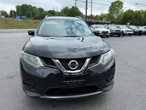 Black 2015 Nissan Rogue SV