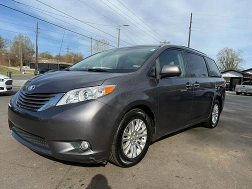 2012 Toyota Sienna XLE
