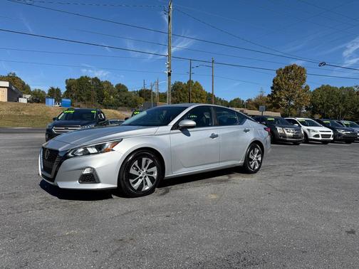 2020 Nissan Altima S FWD