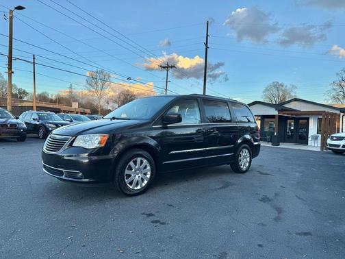 2015 Chrysler Town & Country Touring