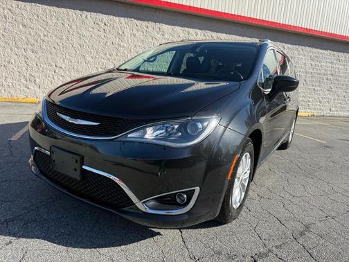 2018 Chrysler Pacifica Touring-L