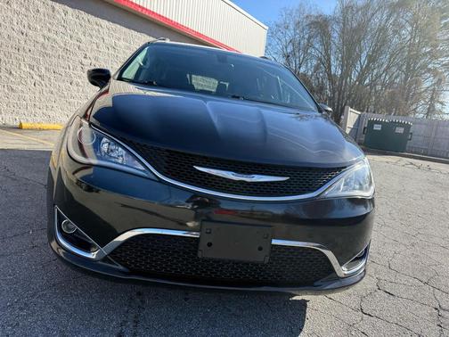 2018 Chrysler Pacifica Touring-L