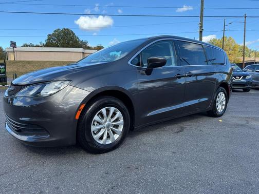 2017 Chrysler Pacifica Touring