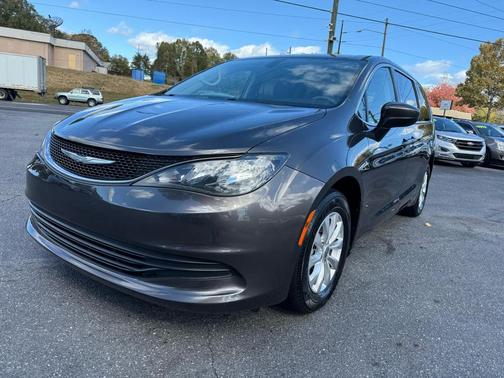 2017 Chrysler Pacifica Touring