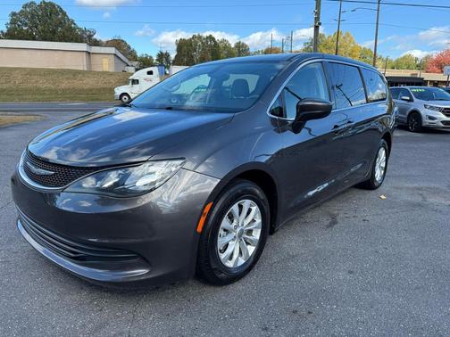 2017 Chrysler Pacifica Touring
