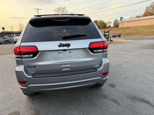 2017 Jeep Grand Cherokee Altitude