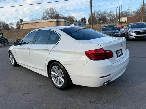2016 BMW 528 528i