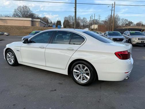 2016 BMW 528 528i