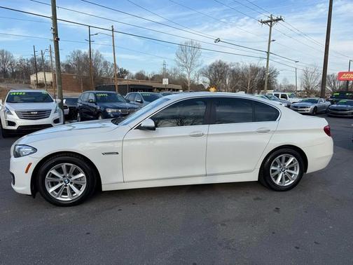 2016 BMW 528 528i