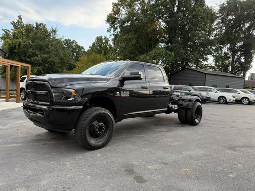2018 RAM 3500 Tradesman Crew Cab 4x4 8' Box