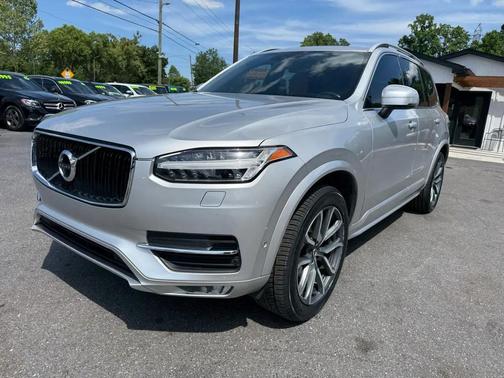 Silver 2019 Volvo XC90 T6 Momentum