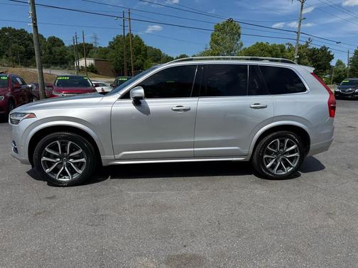 Silver 2019 Volvo XC90 T6 Momentum