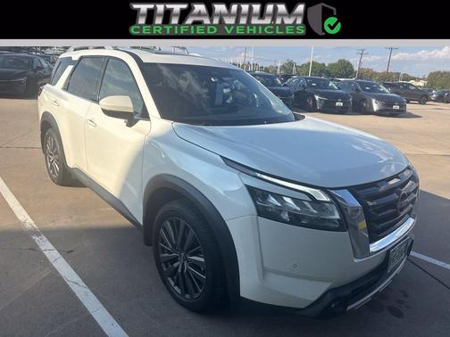 Pearl White Tricoat 2022 Nissan Pathfinder SL 2WD
