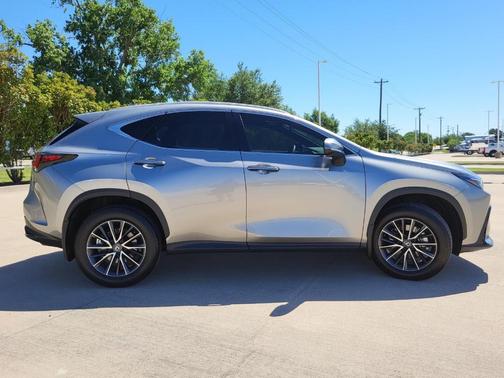 2025 Lexus NX 250 Premium