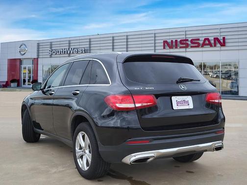 2017 Mercedes-Benz GLC 300 Base