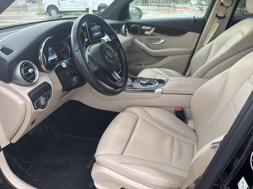2017 Mercedes-Benz GLC 300 Base