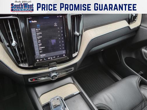 2022 Volvo XC60 B5 Inscription