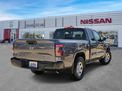 Gun Metallic 2027 Nissan Frontier S