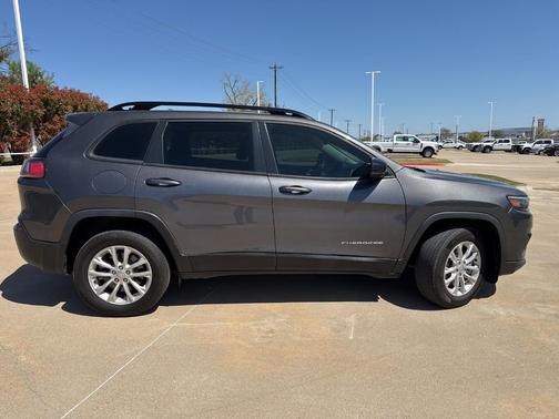 2022 Jeep Cherokee Latitude Lux
