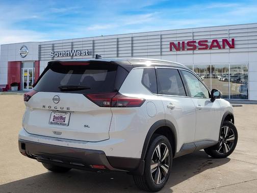 2025 Nissan Rogue SL
