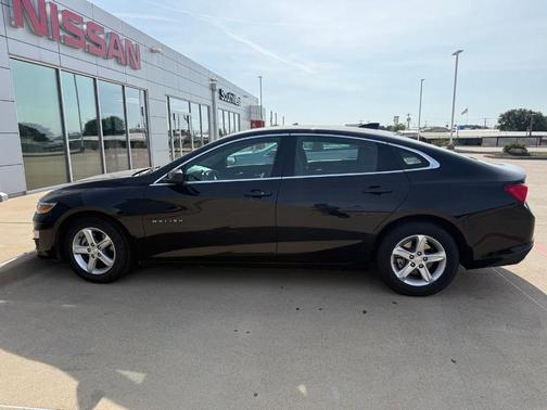 Mosaic Black Metallic 2024 Chevrolet Malibu LT
