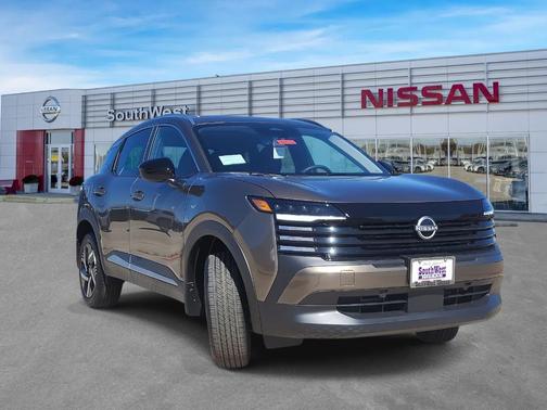 Canyon Bronze M 2026 Nissan Kicks SV