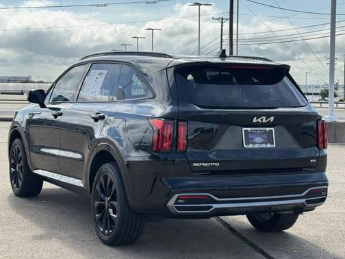 Ebony Black 2023 Kia Sorento SX